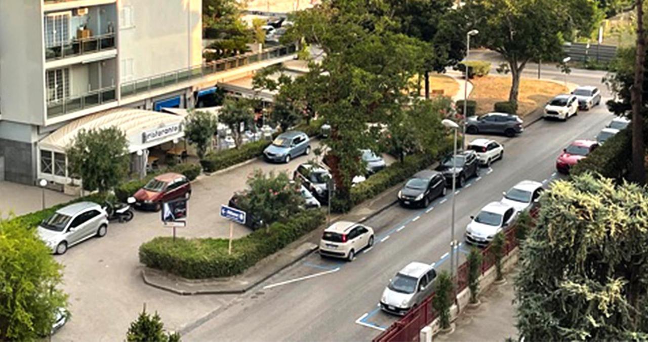 B&B Stanze Lussuose Aversa Ngoại thất bức ảnh